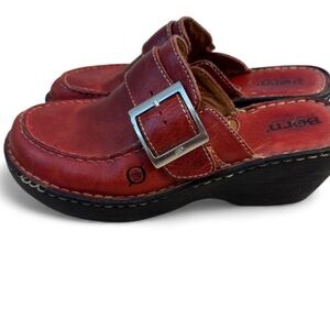 Born Woman’s Size 8 Red Buckle Leather Clogs
